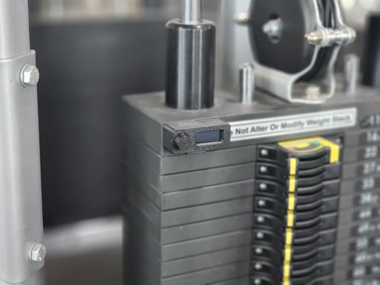 Device on weightstack